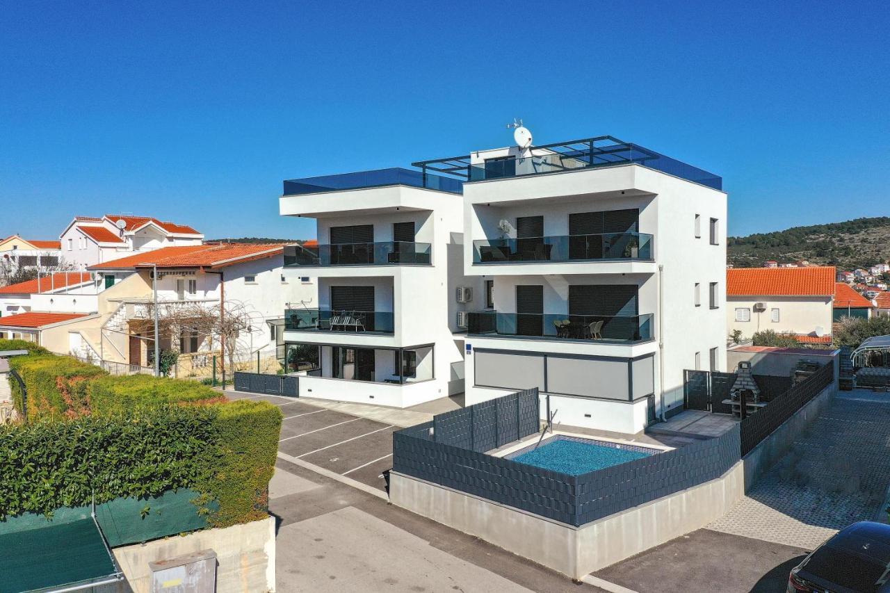 Luxury Apartment Pia With Swimming Pool And Grill Traù Esterno foto