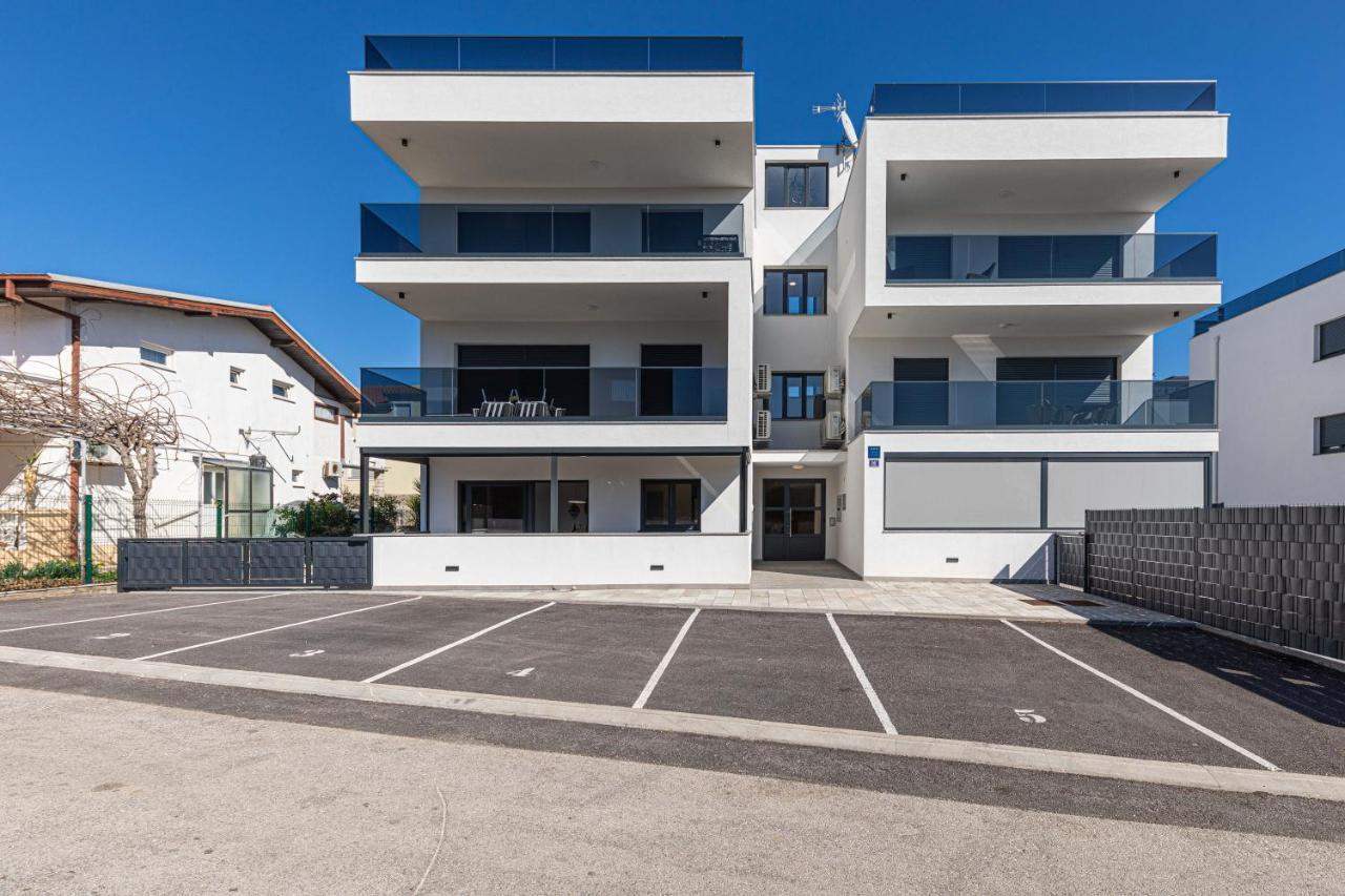 Luxury Apartment Pia With Swimming Pool And Grill Traù Esterno foto