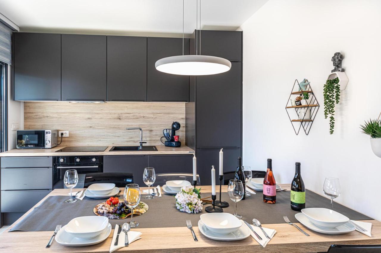 Luxury Apartment Pia With Swimming Pool And Grill Traù Esterno foto