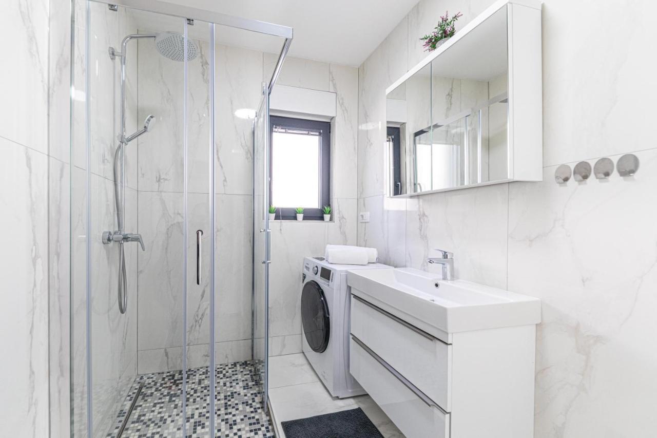 Luxury Apartment Pia With Swimming Pool And Grill Traù Esterno foto